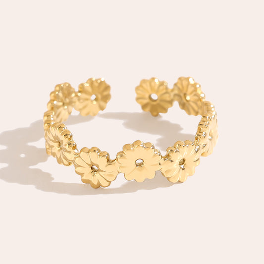 Stilvoller Floral Ring – blumiges Motiv für deinen eleganten Stil.