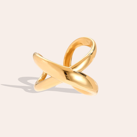 Klassischer X Ring als zeitloser Schmuck für jeden Tag