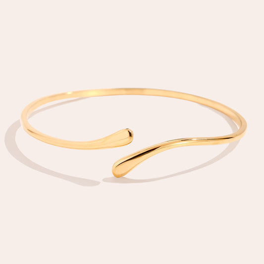 Stylische Two Snakes Armreifen – Schmuck mit raffiniertem Schlangen-Motiv