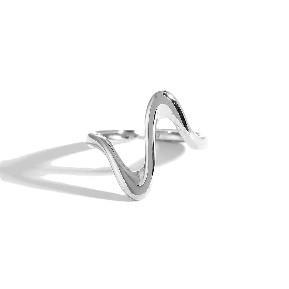Beat Ring – zeitloser Ring, der durch sein schlichtes Design besticht.