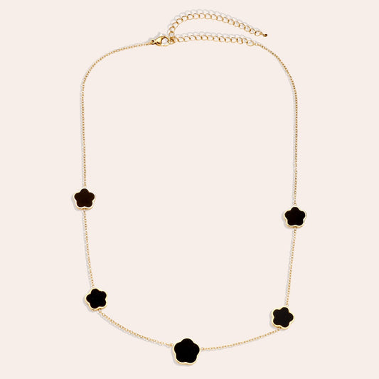 Filigrane Halskette mit floralen Elementen