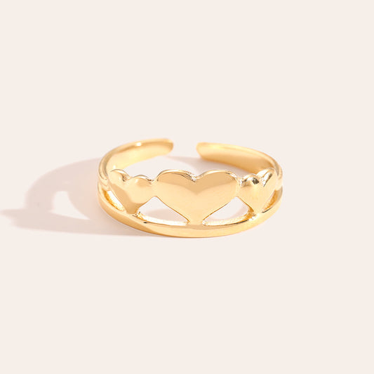 Crowned Heart Ring – Zarter Ring mit einem herzförmigen Akzent und edlem Design