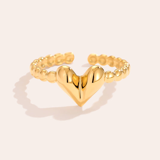 Eleganter Mini Herz Ring als dezentes Schmuckstück