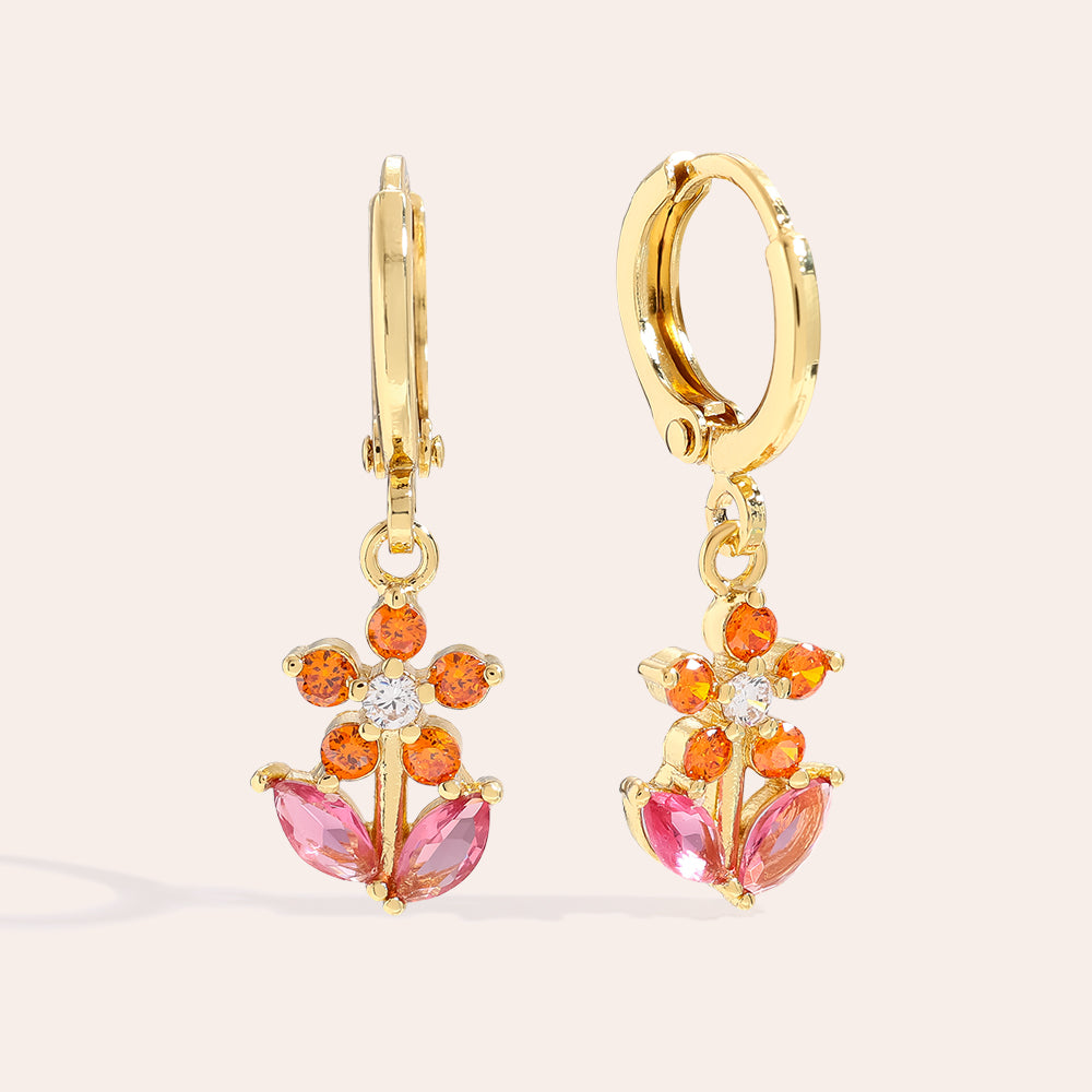 Flower Leaf Ohrringe mit filigranem Blattmuster – perfekt für einen femininen Stil.