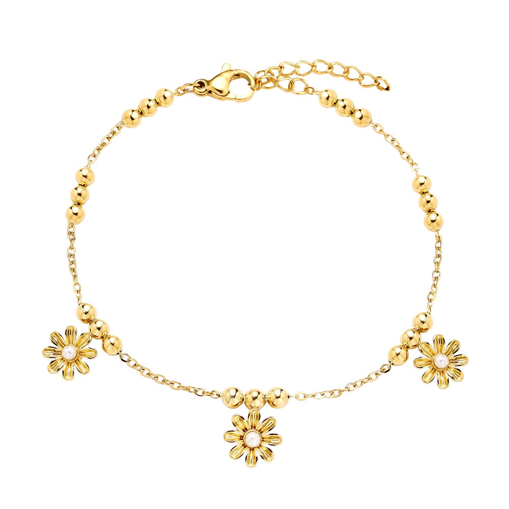 Flower Pearl Armband mit zarten Perlen und floralen Akzenten
