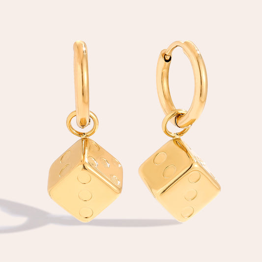 Stilvolle Würfel Ohrringe für trendbewusste Looks
