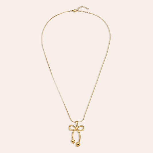 Zeitlose Modern Bowtie Halskette, die deinem Outfit eine besondere Note verleiht.