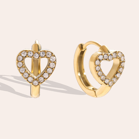 Empty Heart Ohrringe – Zarte Ohrringe mit offenen Herzen für einen minimalistischen Stil