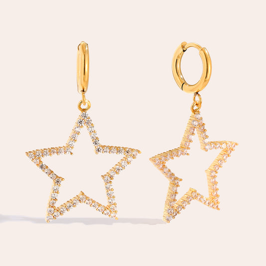 Elegante Star Ohrringe – filigraner Schmuck im modernen Stern-Design