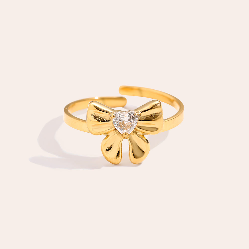 Eleganter Schleifenring im süßen, minimalistischen Design.