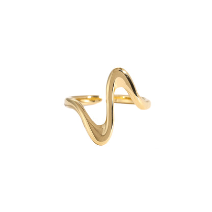 Beat Ring – moderner Edelstahlring mit einem klaren, minimalistischen Design.