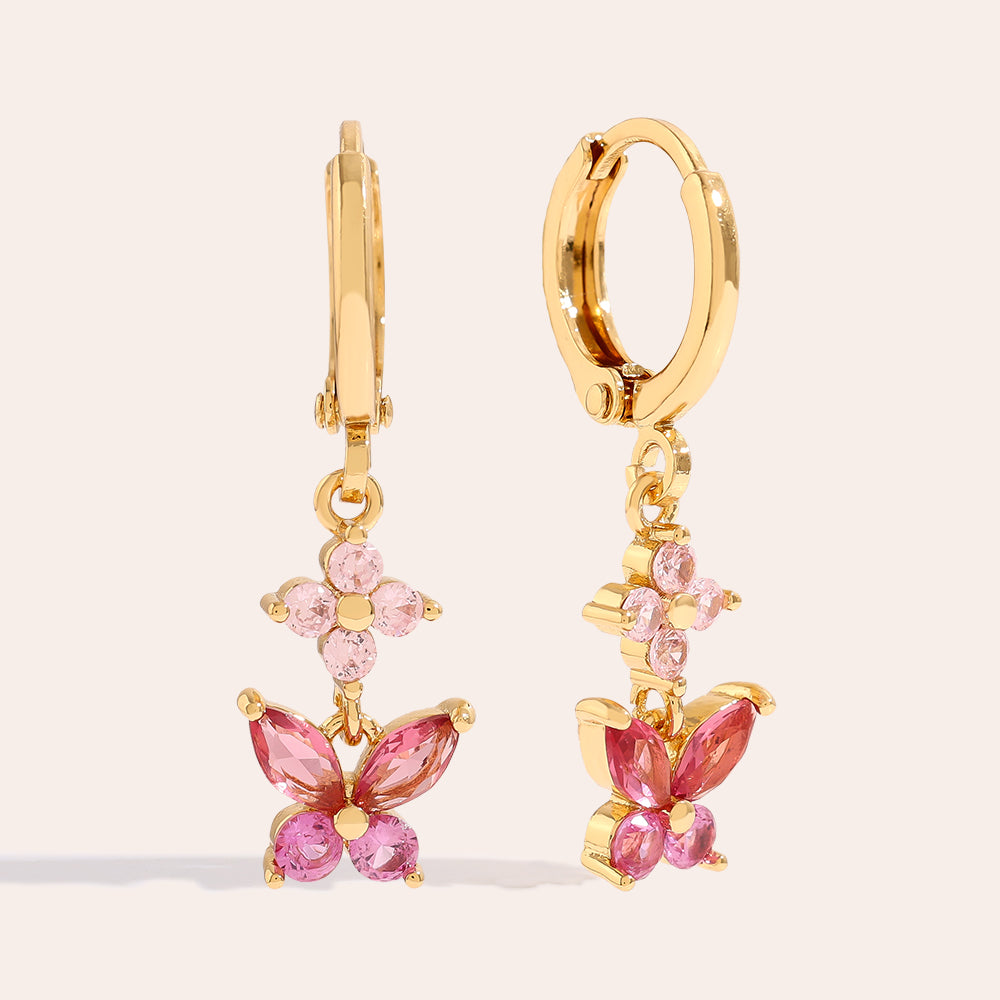 Stilvolle Butterfly & Flower Ohrringe – modernes Design für einen femininen Look.