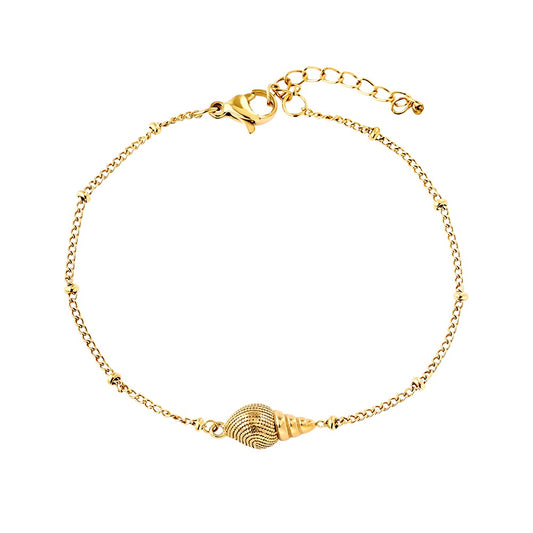 Das Conch Armband mit einem stilvollen Muscheldesign verleiht deinem Look eine maritime Note.