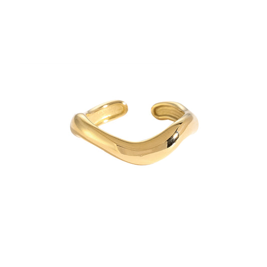 Curve Ring – Schlichter Ring mit sanfter Kurve für einen modernen Look