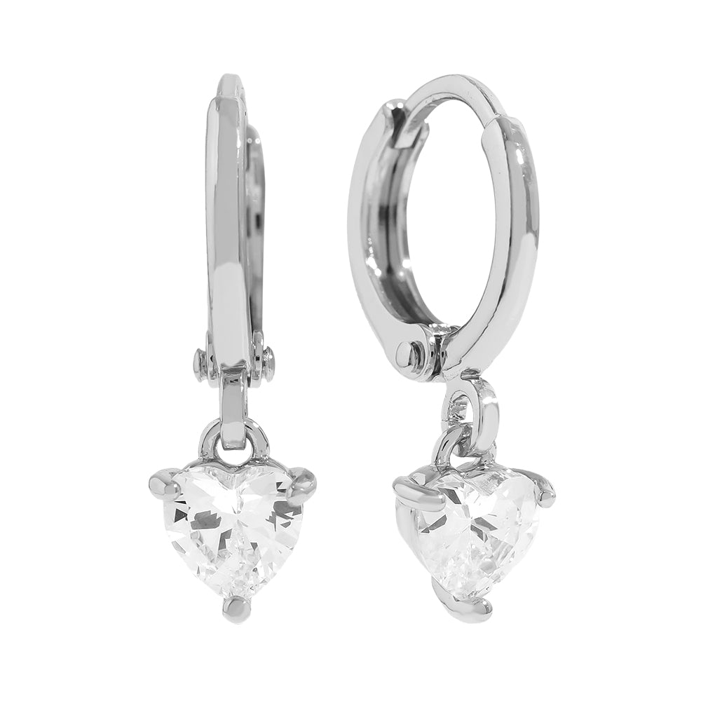 Stilvolle Ohrringe in Herzform mit Tropfen-Detail