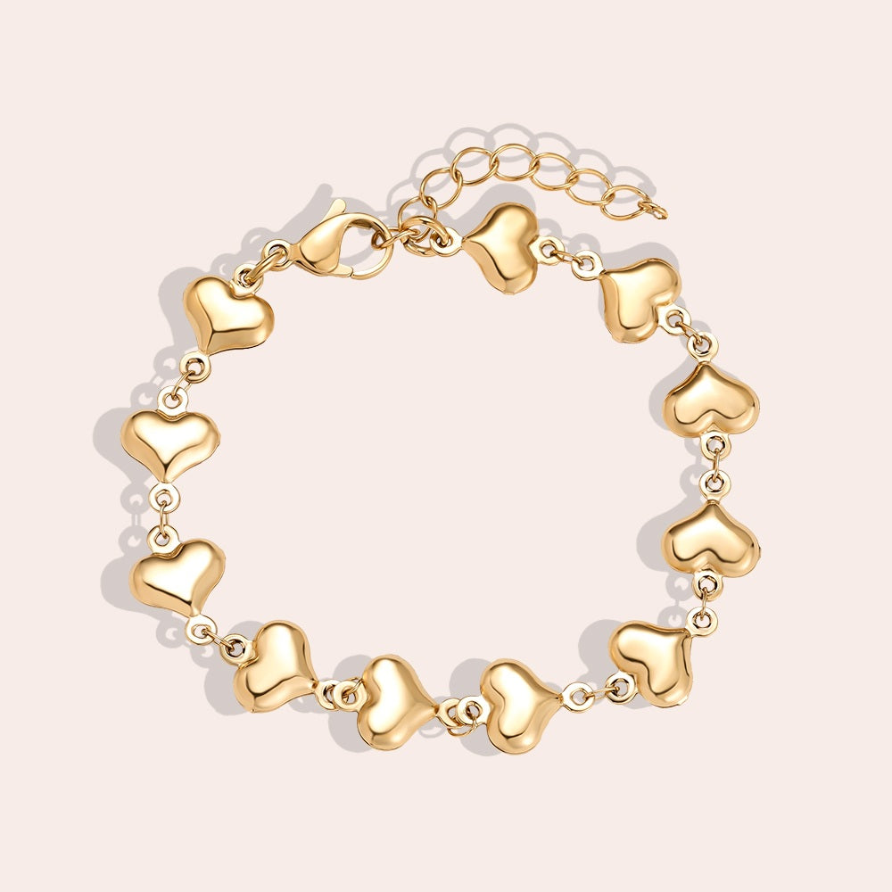 Armband Hearts Chain – Stilvolles Accessoire mit mehreren Herzen