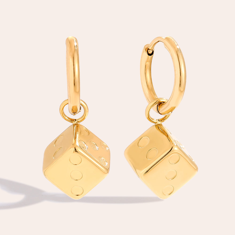 Stilvolle Würfel Ohrringe für trendbewusste Looks