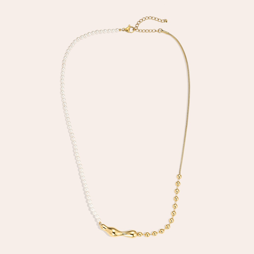 Smile Halskette – Modernes Schmuckstück für zeitlose Eleganz