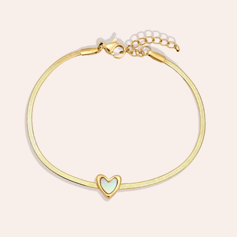 Modernes Herz-Armband mit Shell-Element – stilvoller Schmuck für deinen Look