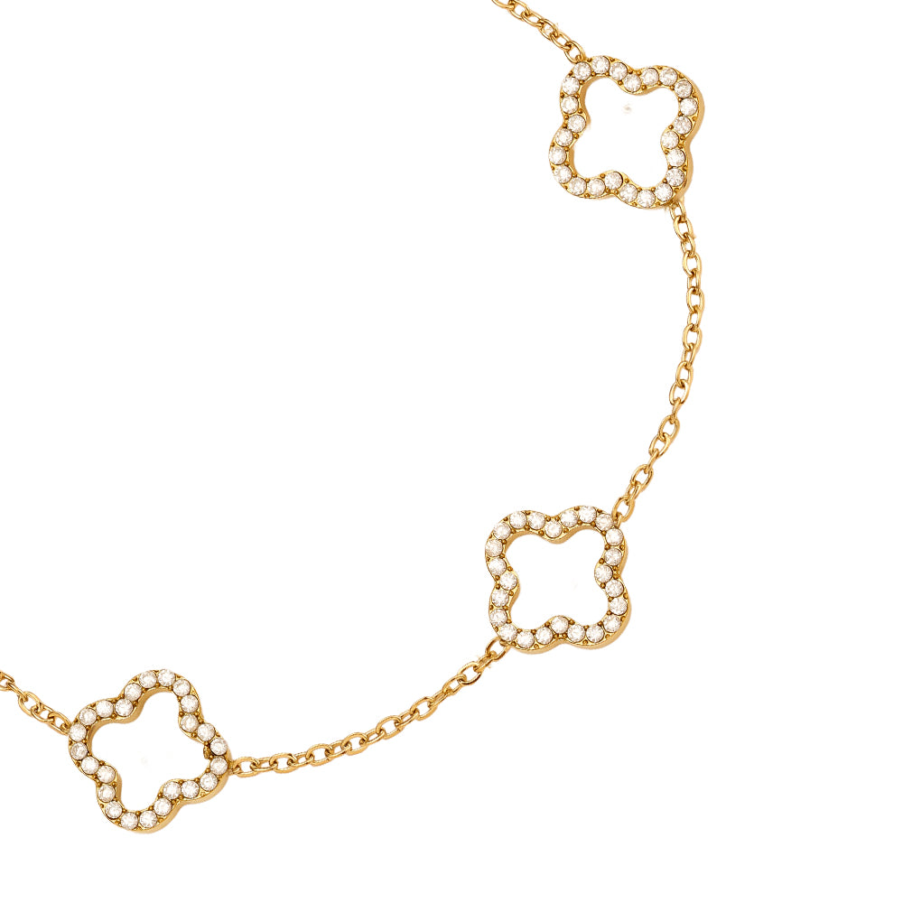 Filigranes Klee Armband als stilvolles Accessoire