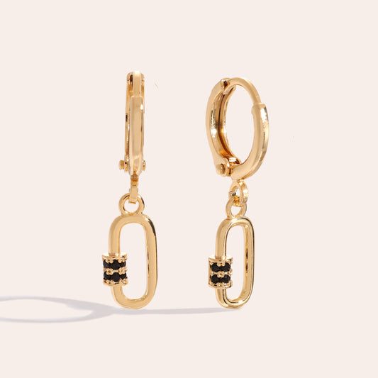 Lock Ohrringe – Stilvolle Accessoires für trendbewusste Outfits