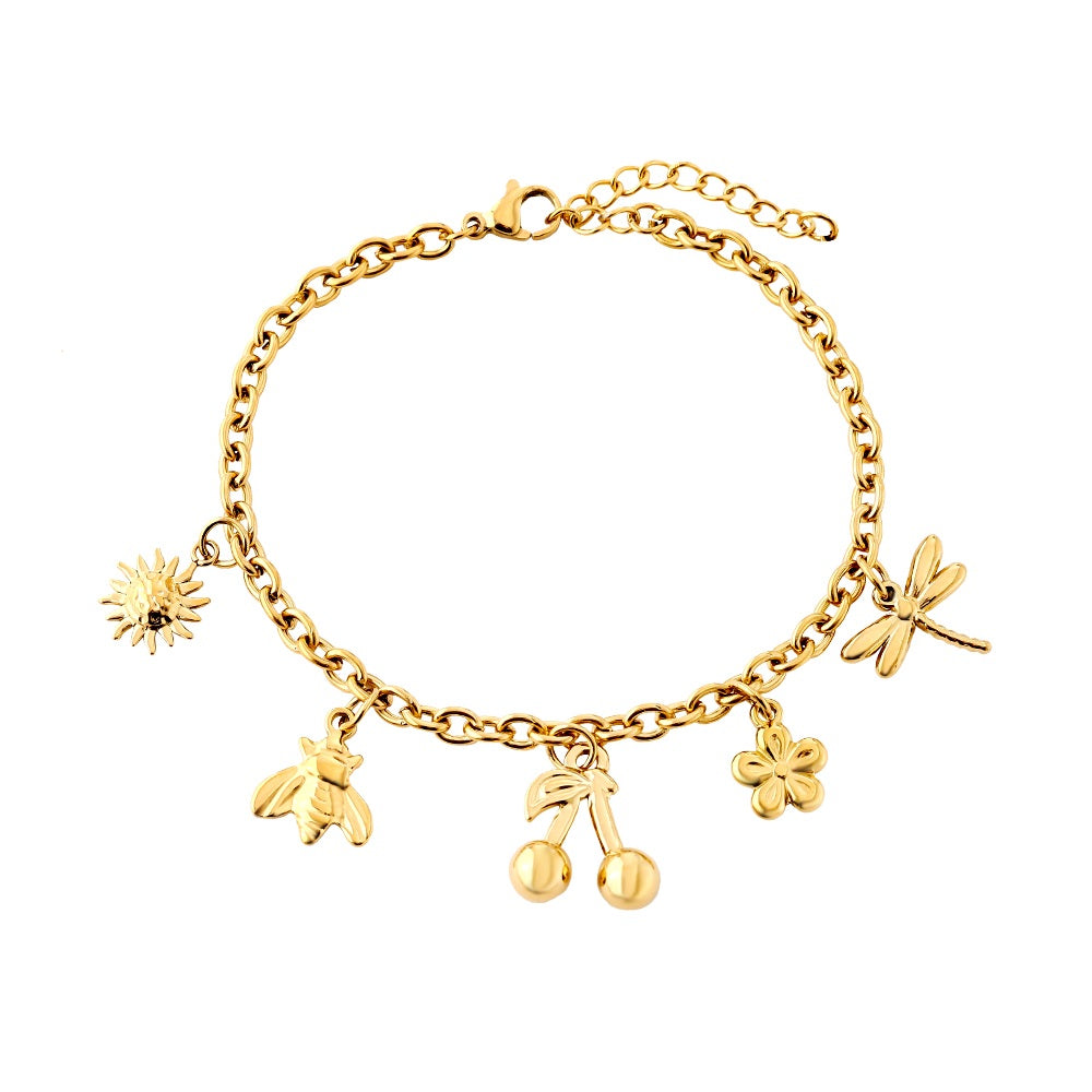 Elegantes Many Charms Armband – vielseitiger Schmuck mit charmanten Anhängern.