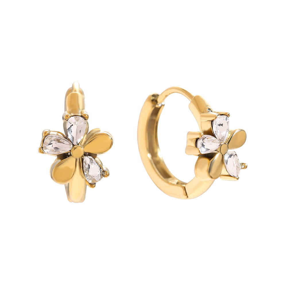 Zarte Mini Flower Ohrringe mit floralem Design – perfekt für einen femininen Look.