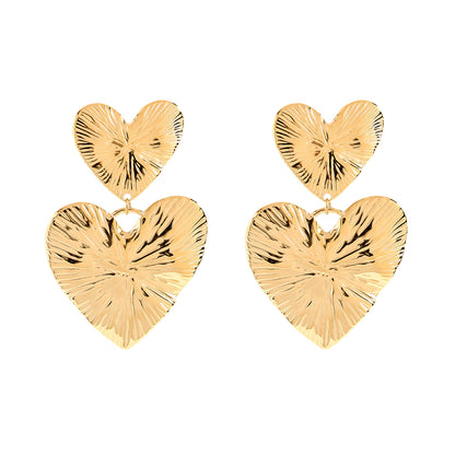Stripe Hearts Ohrstecker – Modernes Design für elegante Looks