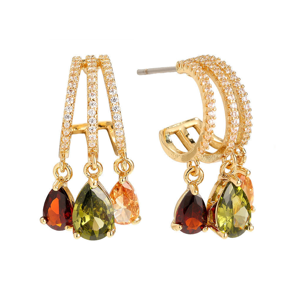 Moderne Drops Ohrstecker – trendiger Schmuck für einen eleganten Look.