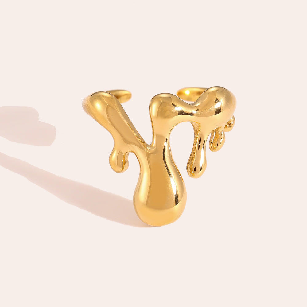 Flowing Ring – Modernes Schmuckstück fuer elegante Looks