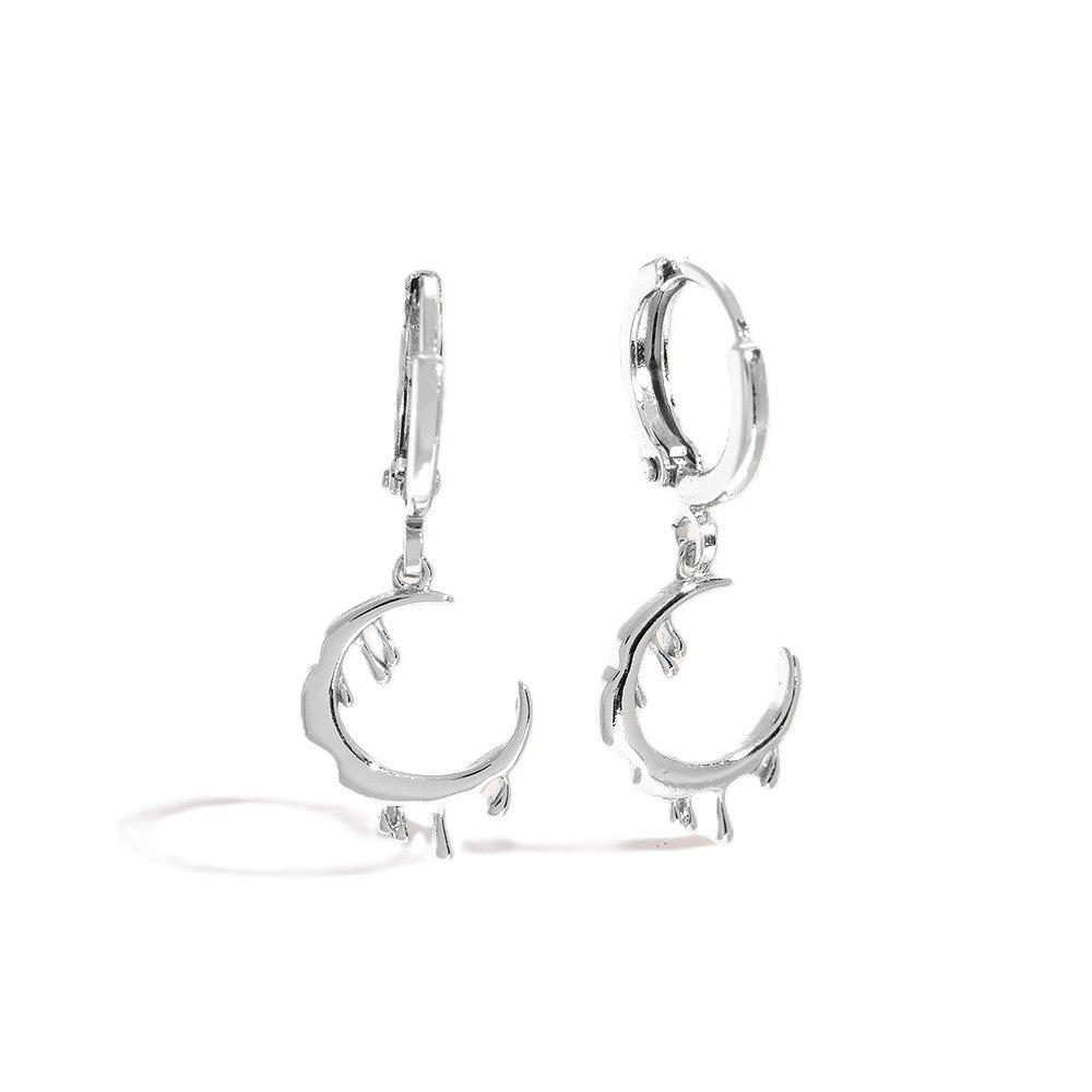 Moon Ohrringe – Zeitloses Accessoire für romantische Outfits