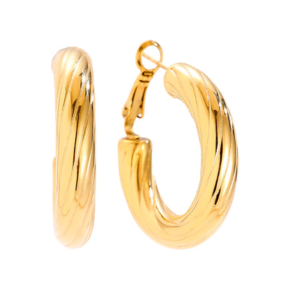 elegante Soft Twist Ohrringe – dezenter Schmuck für jeden Tag