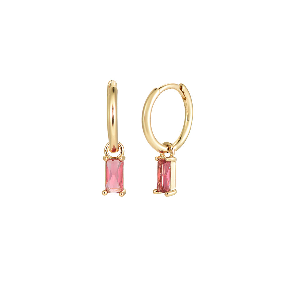 Stilvolle Sliding Cube Ohrringe, die deinem Outfit eine besondere Note verleihen.