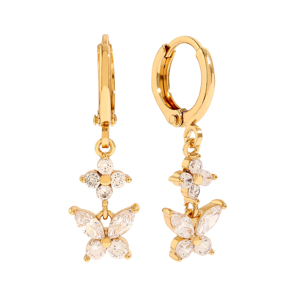 Elegante Schmetterlingsohrringe mit filigranen Blumenmotiven, perfekt für jeden Anlass.