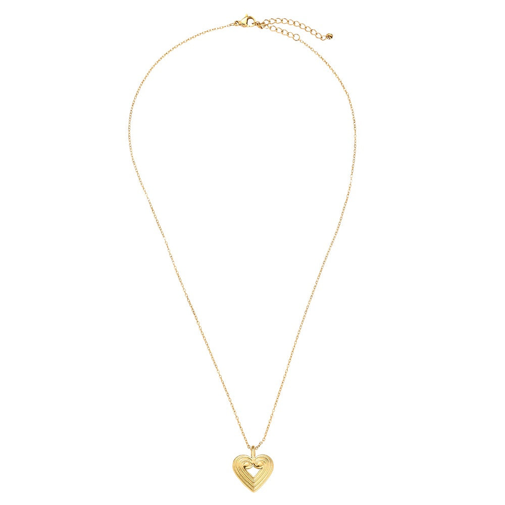 Striped Heart Halskette mit elegantem Herz-Muster für einen modernen Look.