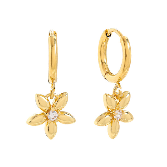 Zarte Sweet Flower Ohrringe mit floralem Design – perfekt für einen femininen Look.