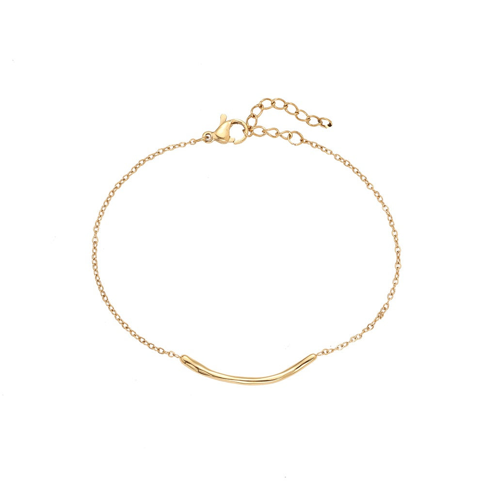 Dünnes Chain Armband mit eleganter Struktur für einen zarten Look.