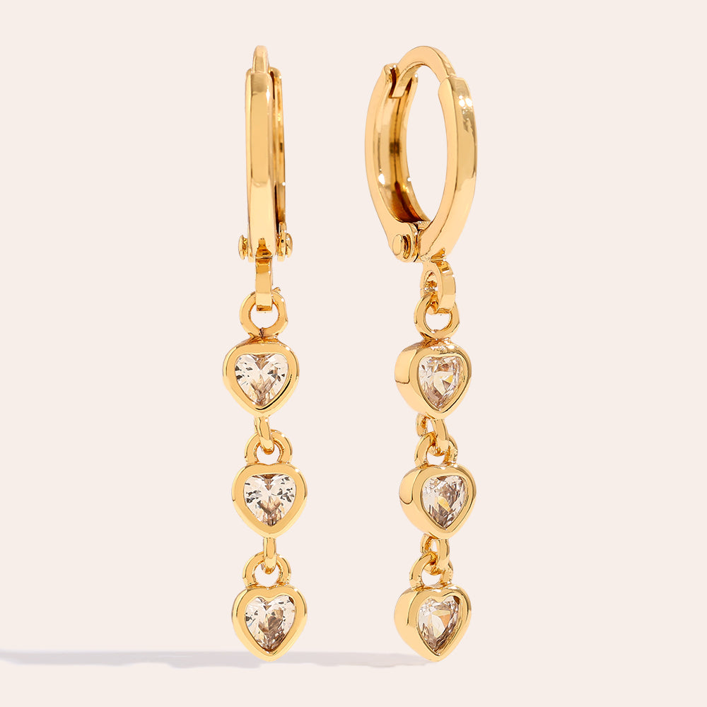 Stilvolle Three Drops Ohrringe – trendiger Schmuck für deinen Look.