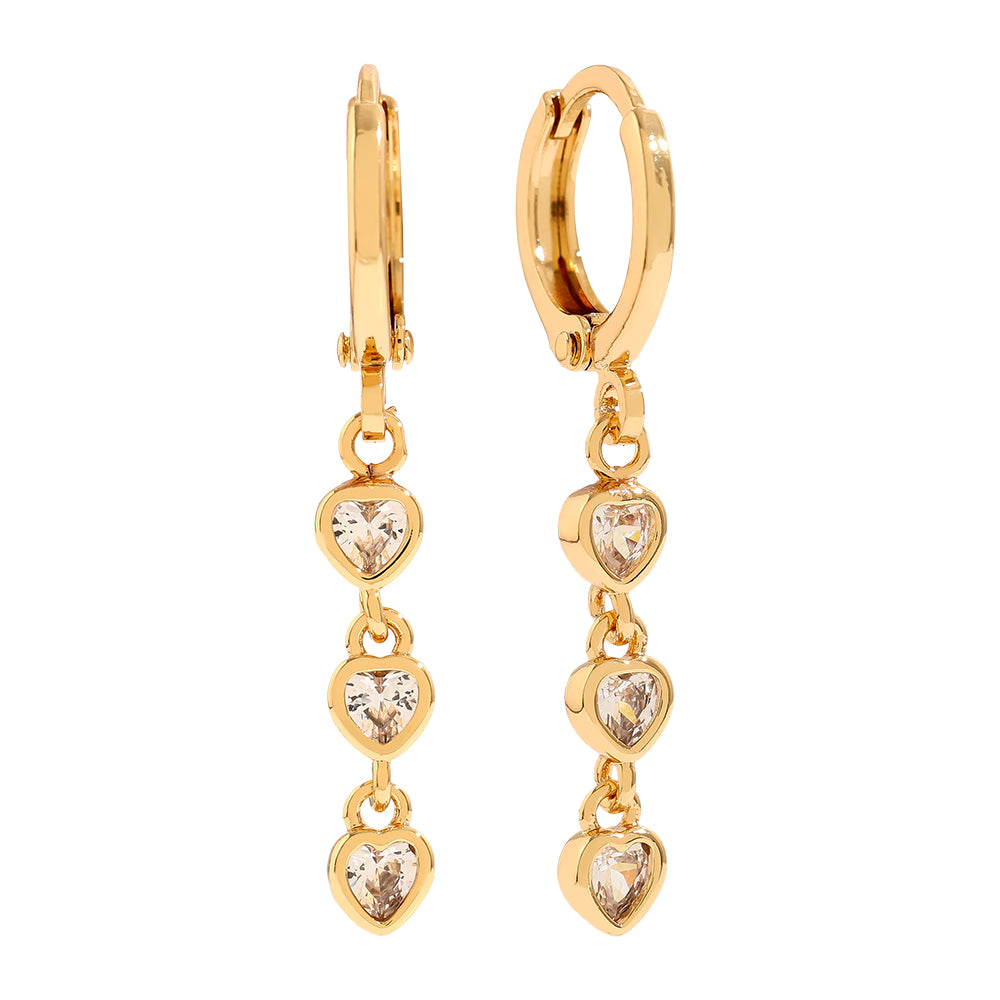 Elegante Three Drops Ohrringe – modernes Design mit drei Tropfen.